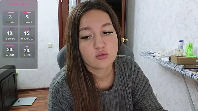 Snapshot of Nelly_Fischer chatting on 12/05/24, 02:55 Nelly Fischer online show from 12/05/24, 02:55