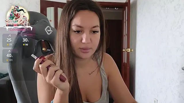 Snapshot of Nelly_Fischer chatting on 12/22/24, 09:00 Nelly Fischer online show from 12/22/24, 09:00