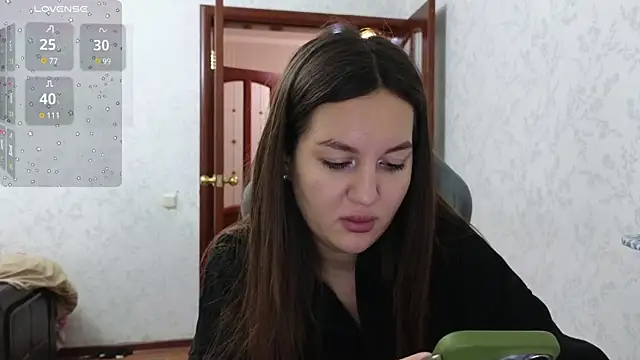 Snapshot of Nelly_Fischer chatting on 01/08/25, 03:17 Nelly Fischer online show from 01/08/25, 03:17