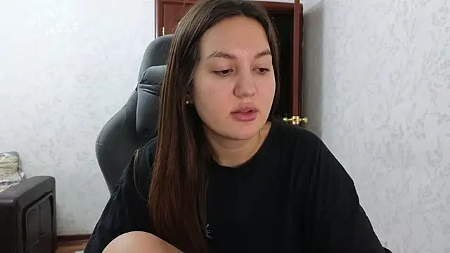 Snapshot of Nelly_Fischer chatting on 01/11/25, 10:07 Nelly Fischer online show from 01/11/25, 10:07