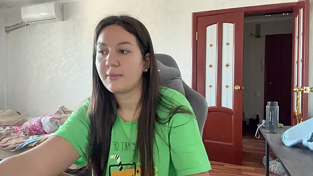 Snapshot of Nelly_Fischer chatting on 02/17/25, 07:26 Nelly Fischer online show from 02/17/25, 07:26