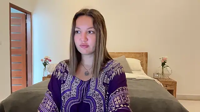 Snapshot of Nelly_Fischer chatting on 09/26/25, 01:09 Nelly Fischer online show from 09/26/25, 01:09