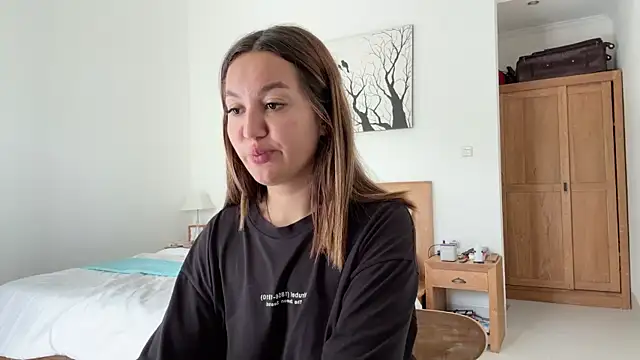 Nelly Fischer online show from 11/21/25, 03:27