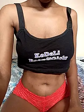 Snapshot of chalie_roy chatting on 09/15/25, 06:35 chalie roy online show from 09/15/25, 06:35