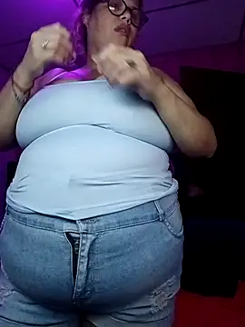 EllisW8 online show from 11/02/25, 11:01