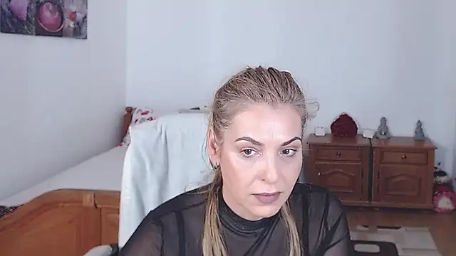 evamaria2024 online show from 01/10/25, 07:57