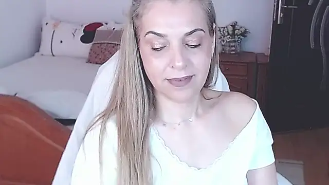 Snapshot of evamaria2024 chatting on 05/06/26, 07:02 evamaria2024 online show from 05/06/26, 07:02
