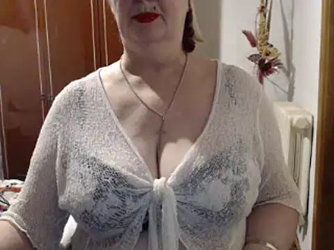 Snapshot of Secretfox chatting on 02/05/25, 10:51 Secretfox online show from 02/05/25, 10:51