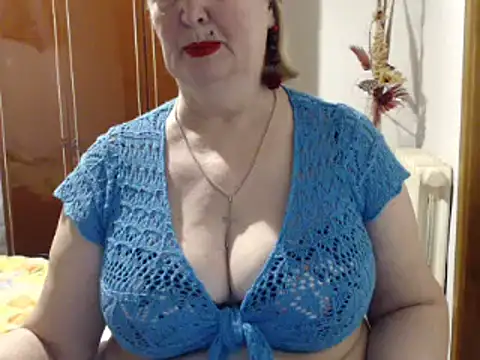Snapshot of Secretfox chatting on 02/24/25, 03:20 Secretfox online show from 02/24/25, 03:20