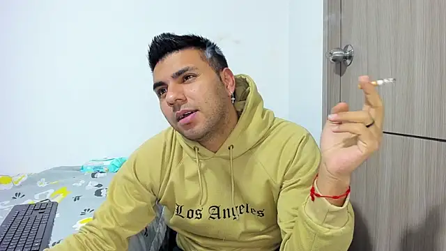 2ScarletandRyan8 online show from 02/28/25, 10:09