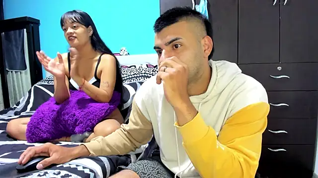 2ScarletandRyan8 online show from 10/22/25, 10:04