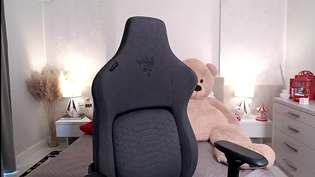 Smileyouarehere online show from 01/28/25, 08:14