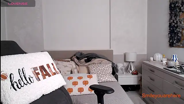 Smileyouarehere online show from 11/19/25, 02:44