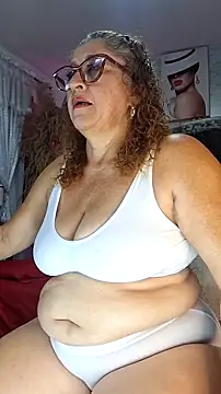 Snapshot of evelin_hott chatting on 09/30/25, 12:48 evelin hott online show from 09/30/25, 12:48