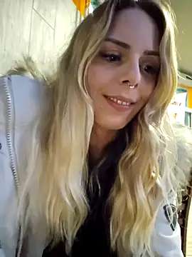 Mia Railey online show from 12/14/24, 12:33