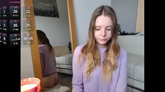 Snapshot of Frosty_Princess chatting on 11/21/25, 01:54 Frosty Princess online show from 11/21/25, 01:54