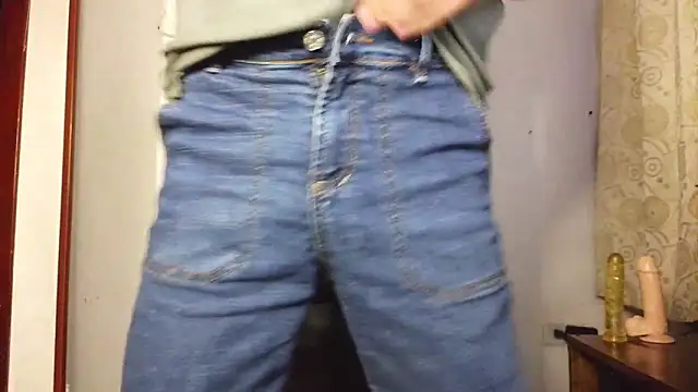 Snapshot of HomeAloneK chatting on 02/06/26, 07:17 HomeAloneK online show from 02/06/26, 07:17