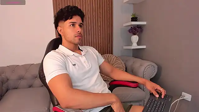 liam collins21 online show from 03/19/25, 11:28