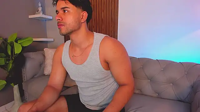 Snapshot of liam_collins21 chatting on 03/06/26, 12:01 liam collins21 online show from 03/06/26, 12:01