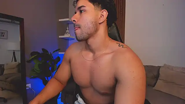 Snapshot of liam_collins21 chatting on 03/14/26, 11:48 liam collins21 online show from 03/14/26, 11:48