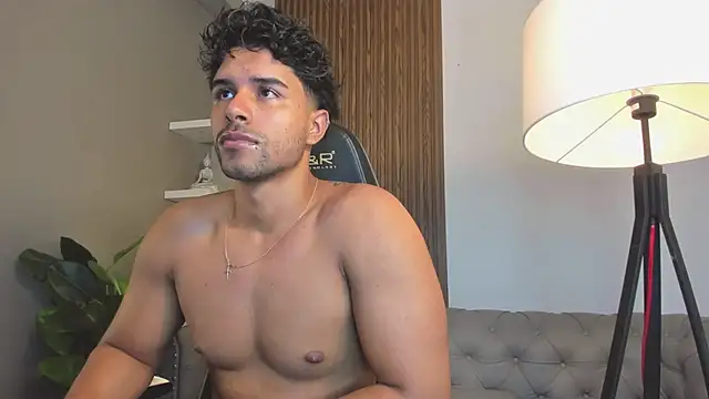 Snapshot of liam_collins21 chatting on 04/11/26, 11:47 liam collins21 online show from 04/11/26, 11:47