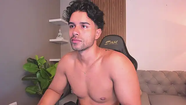 Snapshot of liam_collins21 chatting on 04/12/26, 11:59 liam collins21 online show from 04/12/26, 11:59