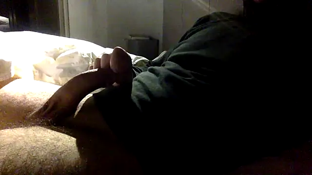 Snapshot of enty-y chatting on 04/13/26, 03:23 enty-y online show from 04/13/26, 03:23