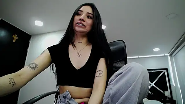 Snapshot of ananya_sex1 chatting on 03/18/25, 08:59 ananya sex1 online show from 03/18/25, 08:59