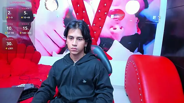 Snapshot of alex_477 chatting on 05/12/26, 11:40 alex 477 online show from 05/12/26, 11:40
