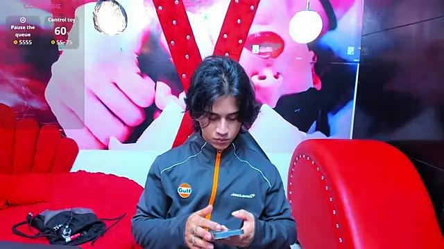 Snapshot of alex_477 chatting on 05/19/26, 11:38 alex 477 online show from 05/19/26, 11:38
