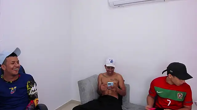 Snapshot of brutal_sex_room2 chatting on 03/10/26, 11:37 brutal sex room2 online show from 03/10/26, 11:37