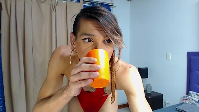 Snapshot of kiwii_nasty chatting on 03/15/25, 12:47 kiwii nasty online show from 03/15/25, 12:47