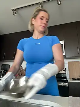 xoxoxjenn online show from 05/18/26, 04:02