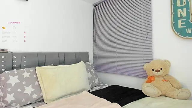 Gigi-bom online show from 09/12/25, 12:33