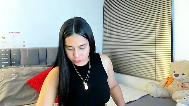 Gigi-bom online show from 03/25/26, 12:16