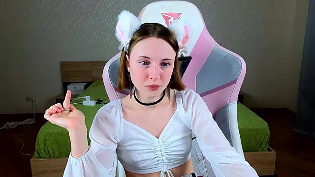 Cowell Adelina online show from 03/01/26, 09:22