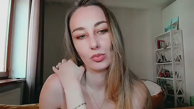 Snapshot of Maiami000 chatting on 03/20/26, 09:47 Maiami000 online show from 03/20/26, 09:47