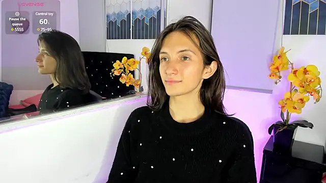 Snapshot of Feniix__ chatting on 01/11/25, 03:23 Feniix online show from 01/11/25, 03:23