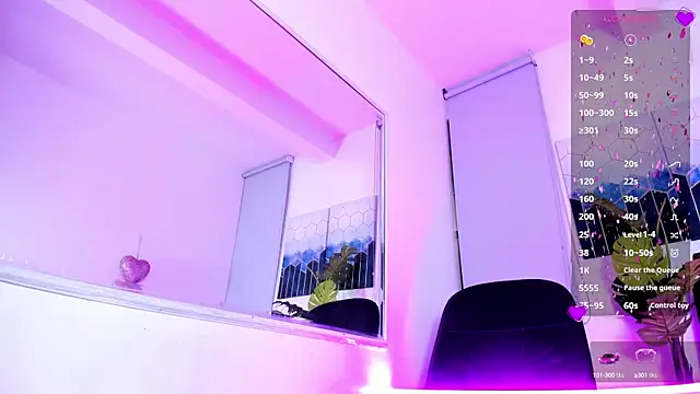 Snapshot of Feniix__ chatting on 03/11/25, 06:53 Feniix online show from 03/11/25, 06:53