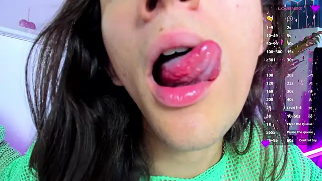 Snapshot of Feniix__ chatting on 03/12/25, 06:40 Feniix online show from 03/12/25, 06:40