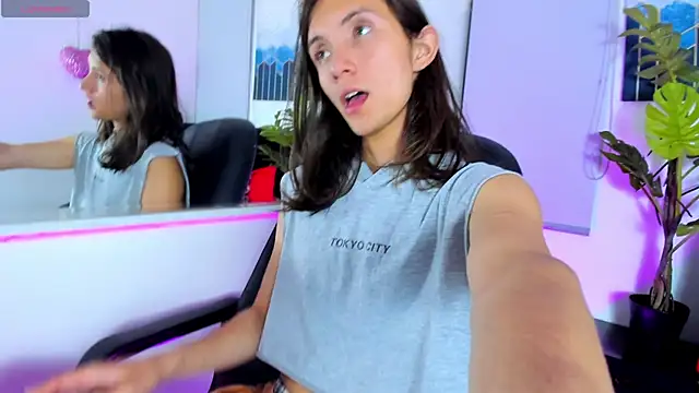 Snapshot of Feniix__ chatting on 03/23/25, 03:21 Feniix online show from 03/23/25, 03:21