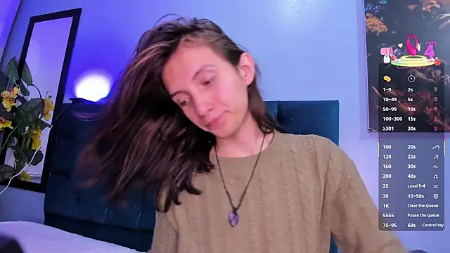 Snapshot of Feniix__ chatting on 09/27/25, 04:17 Feniix online show from 09/27/25, 04:17