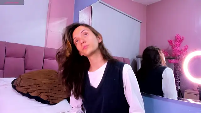 Snapshot of Feniix__ chatting on 12/02/25, 05:02 Feniix online show from 12/02/25, 05:02