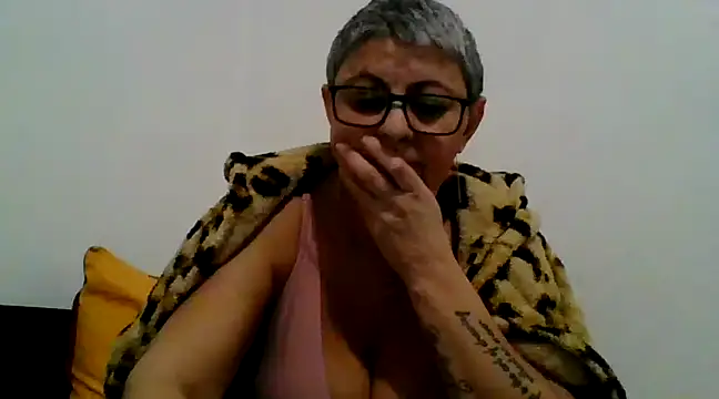 roseblak42 online show from 02/21/25, 05:20