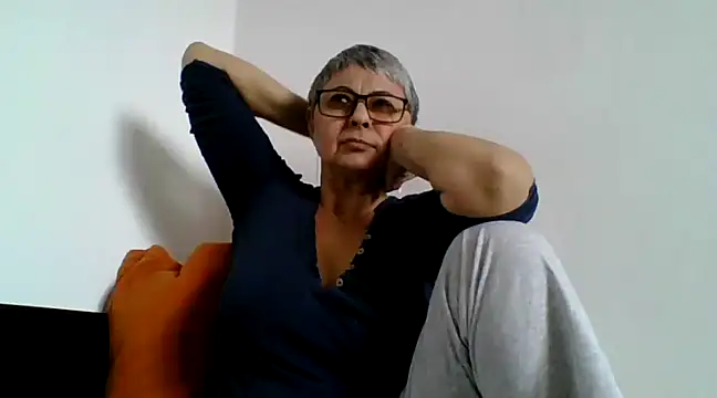 roseblak42 online show from 03/15/25, 08:58