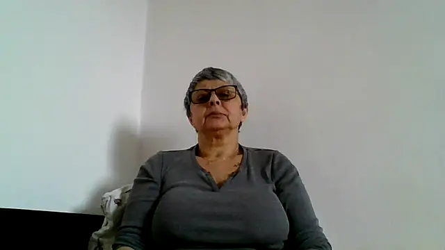 roseblak42 online show from 02/12/26, 12:33