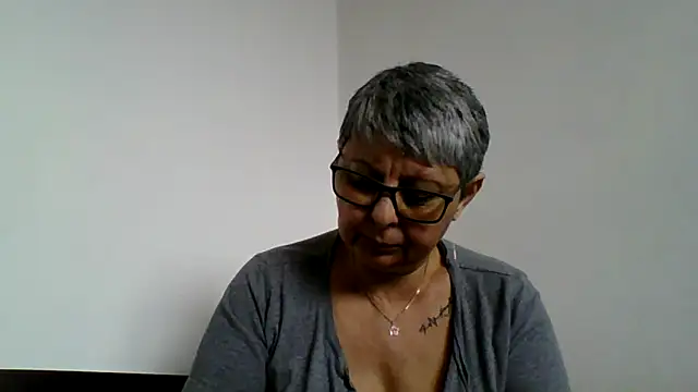 roseblak42 online show from 02/24/26, 01:09