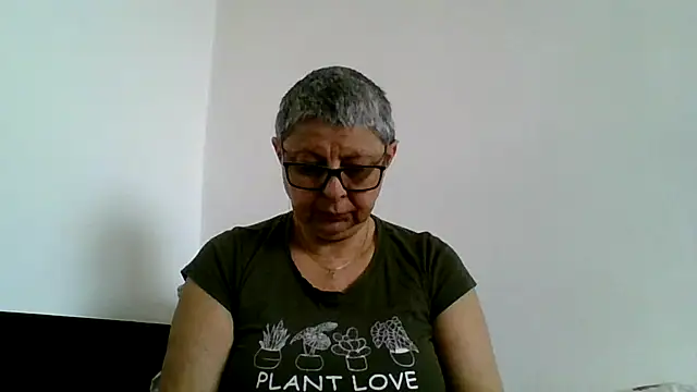 roseblak42 online show from 04/29/26, 12:42