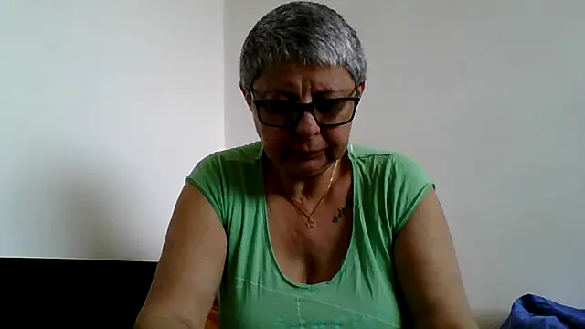 roseblak42 online show from 05/18/26, 08:31