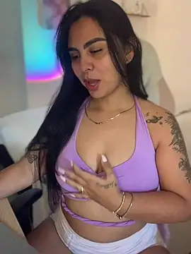 Snapshot of Alessiasex_ chatting on 07/16/26, 03:07 Alessiasex online show from 07/16/26, 03:07